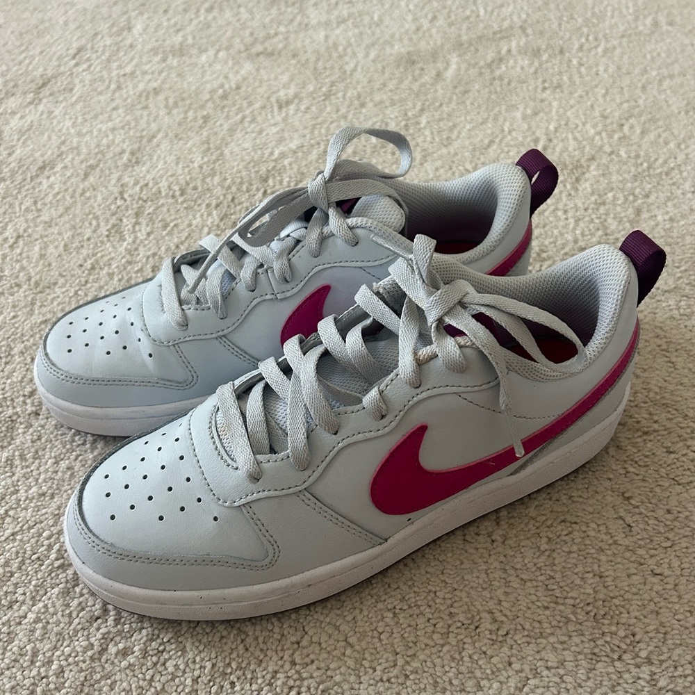Nike Court Borough Low Sneakers
